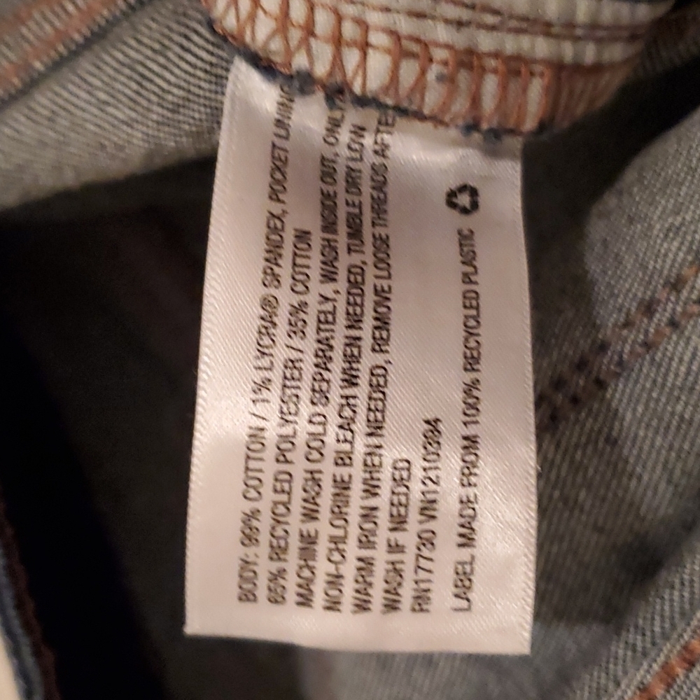 Universal Threads Shorts Size 6 Distressed Denim … - image 7